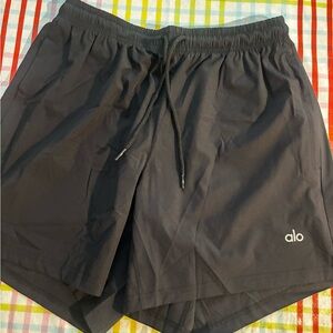 ALO Yoga Men's Charcoal Athletic Shorts